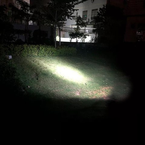 Latarka akumulatorowa 3w1 szperacz LED USB MCE345